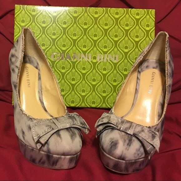 Gianni Bini heels size 8.5 NIOB - Picture 2 of 4